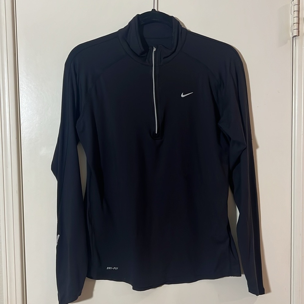 Nike Women’s DRI-FIT 3/4 Zip Lightweight Long Sleeved Pullover Golf Tennis